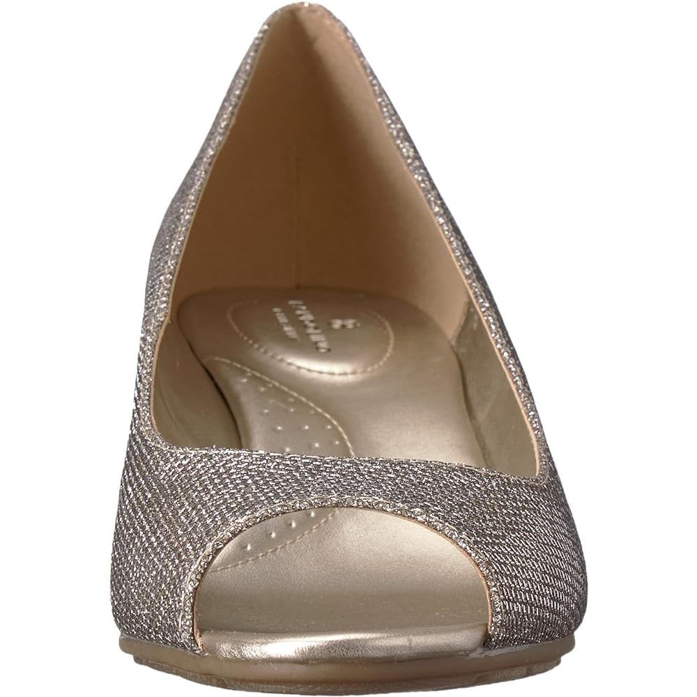 "Bandolino Armory Pump Shoes - Women's Size 10, Elegant Peep Toe Design"